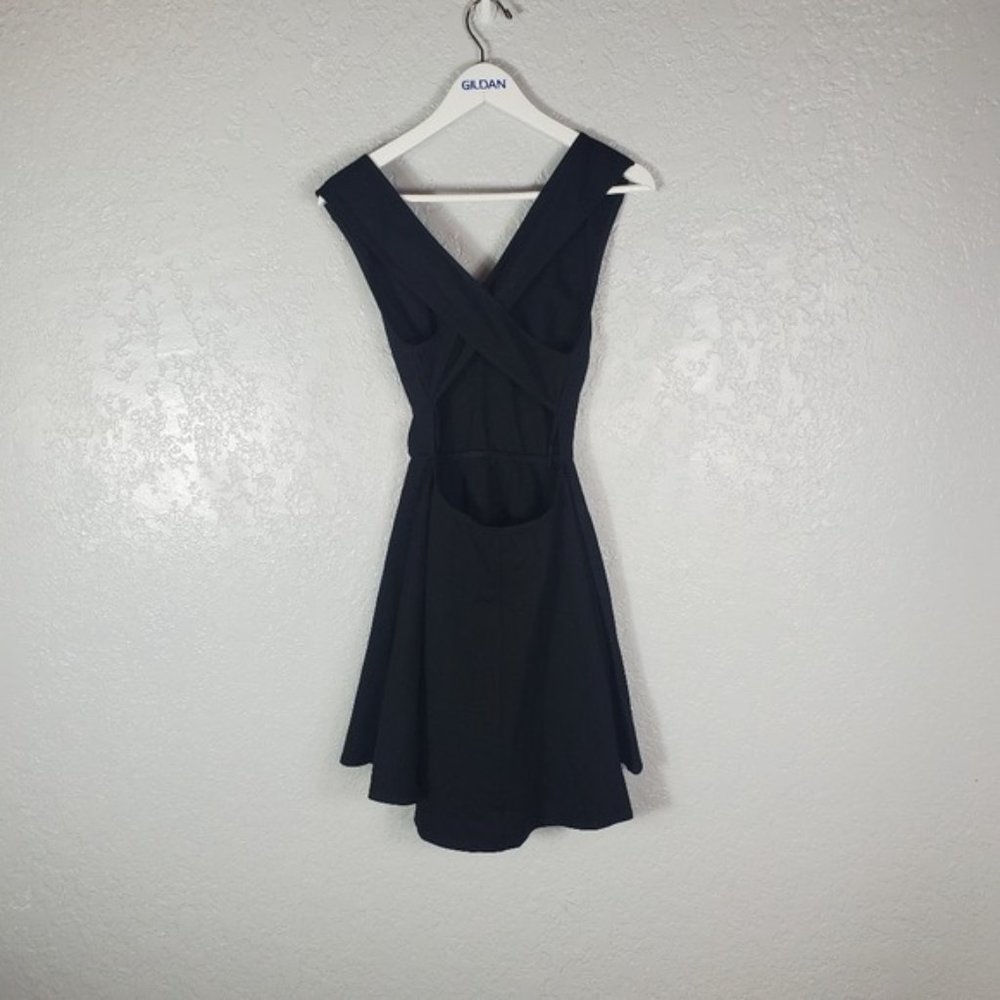 Lulus V-Neck Backless Black Skater Party Dress M - Picture 8 of 11